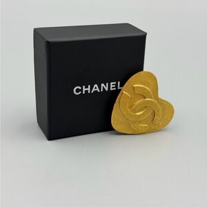 CHANEL Gold Heart-Shaped Brooch